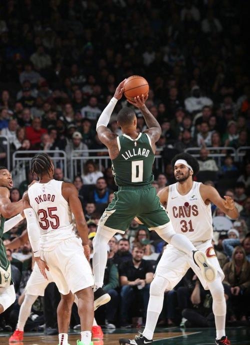 76人翻盘北京队，利拉德惊艳四座