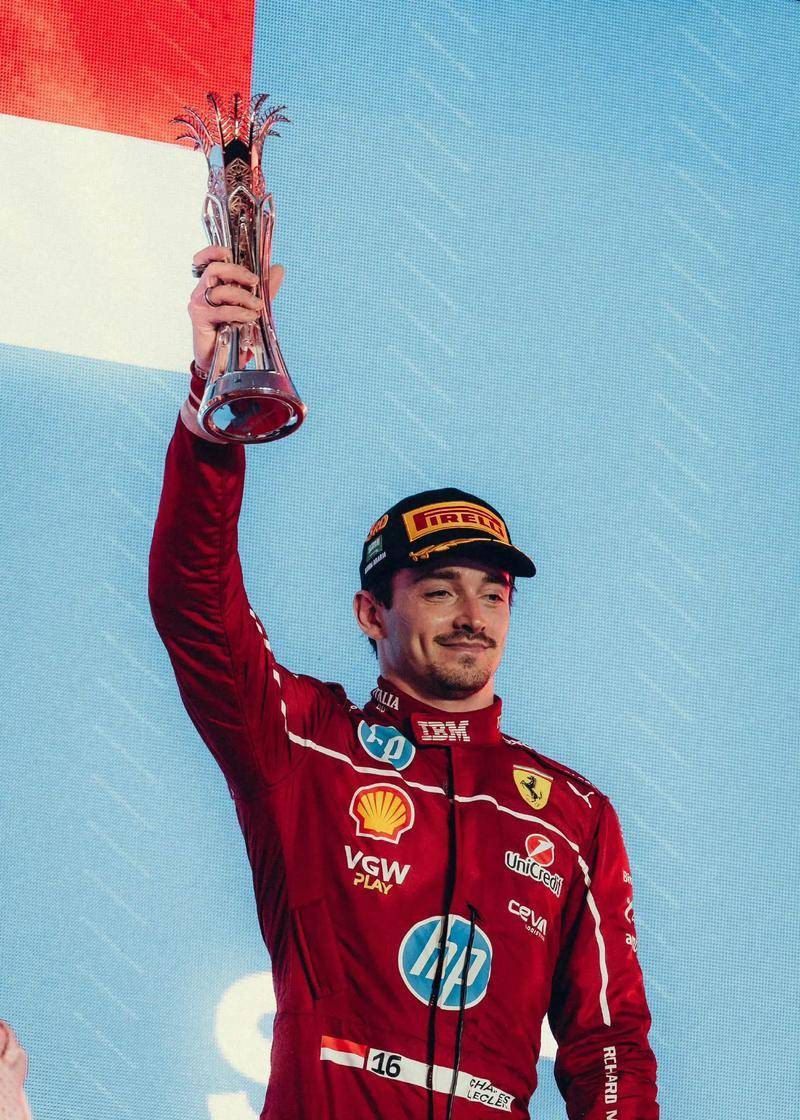 阿斯顿马丁险胜红牛二队，勒克莱尔点燃赛场