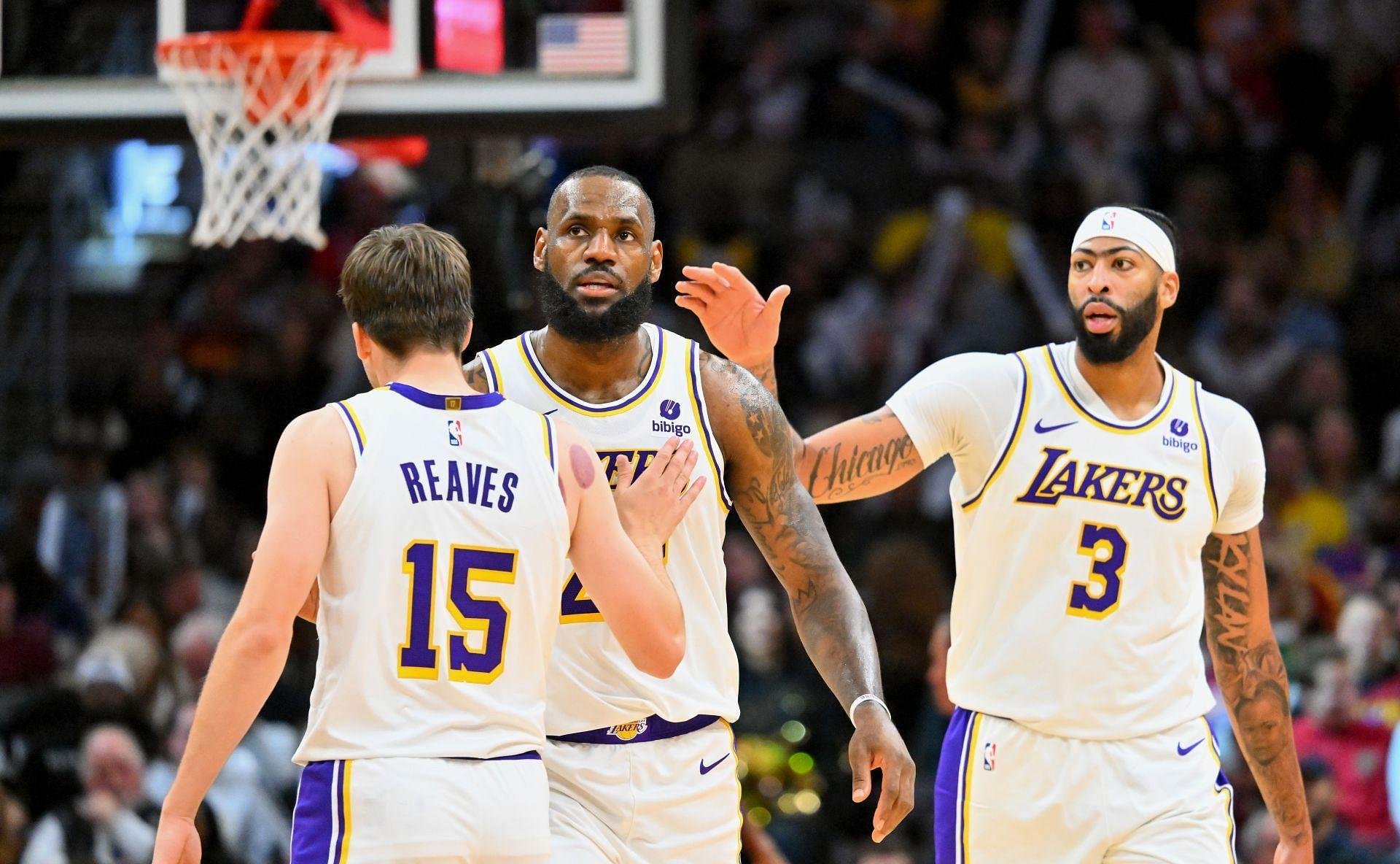 湖人横扫凯尔特人，锡安关键制胜