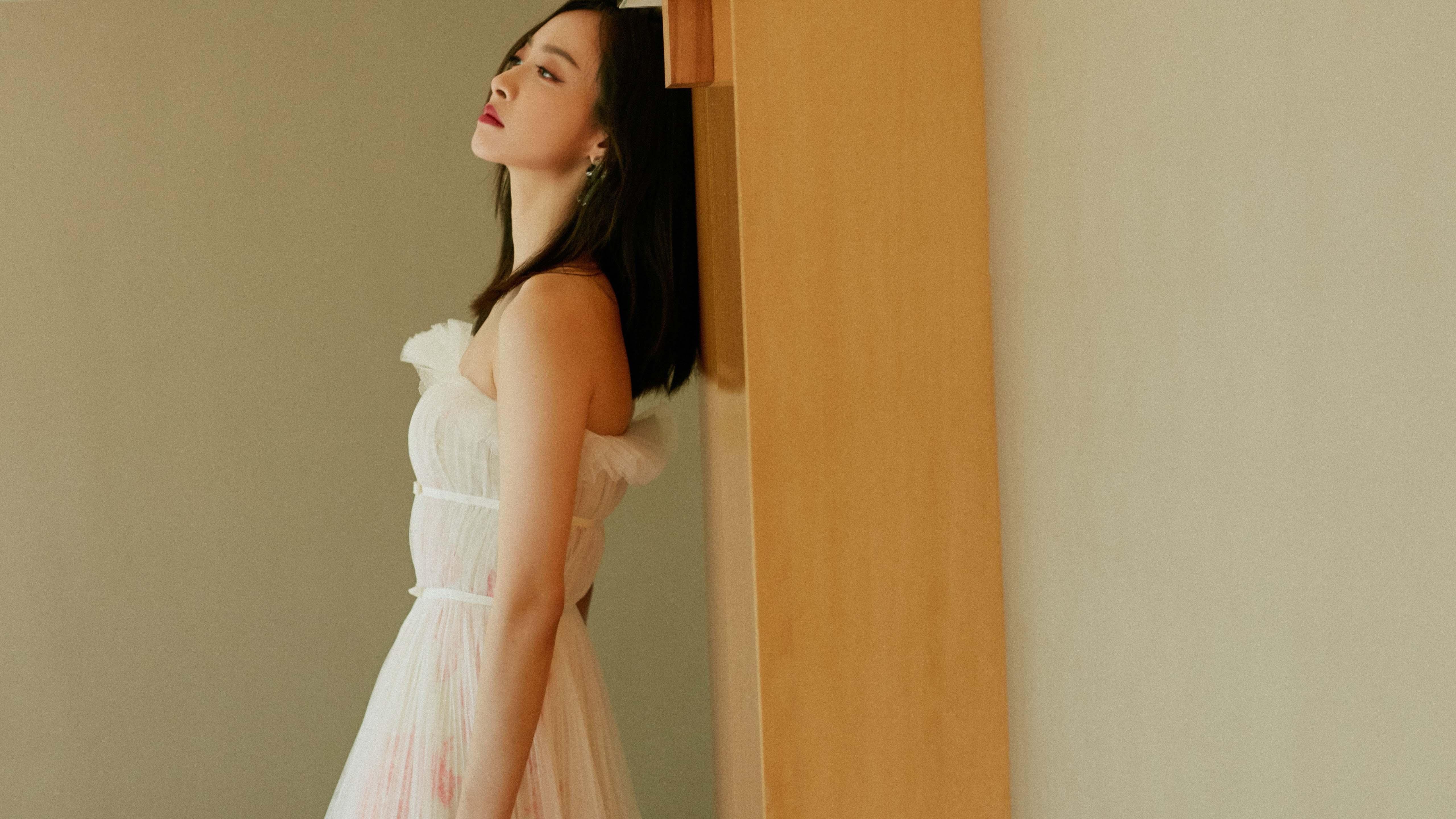 欧冠淘汰赛焦点战，澳大利亚连续得分压制挪威，演绎绿茵传奇