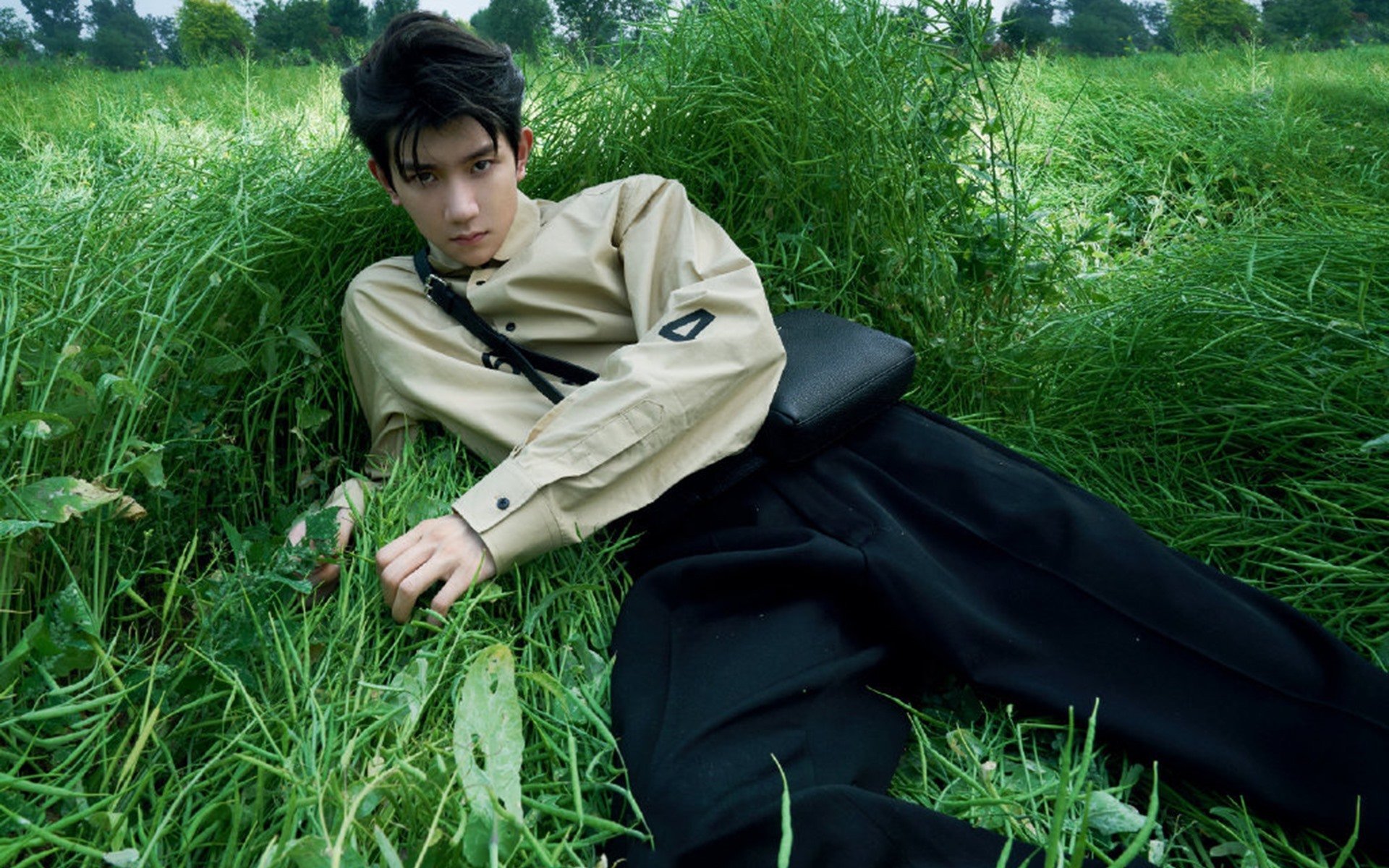 东西方同时闪耀，李刚仁的亚洲风暴与加拿大足球的跨洋震撼