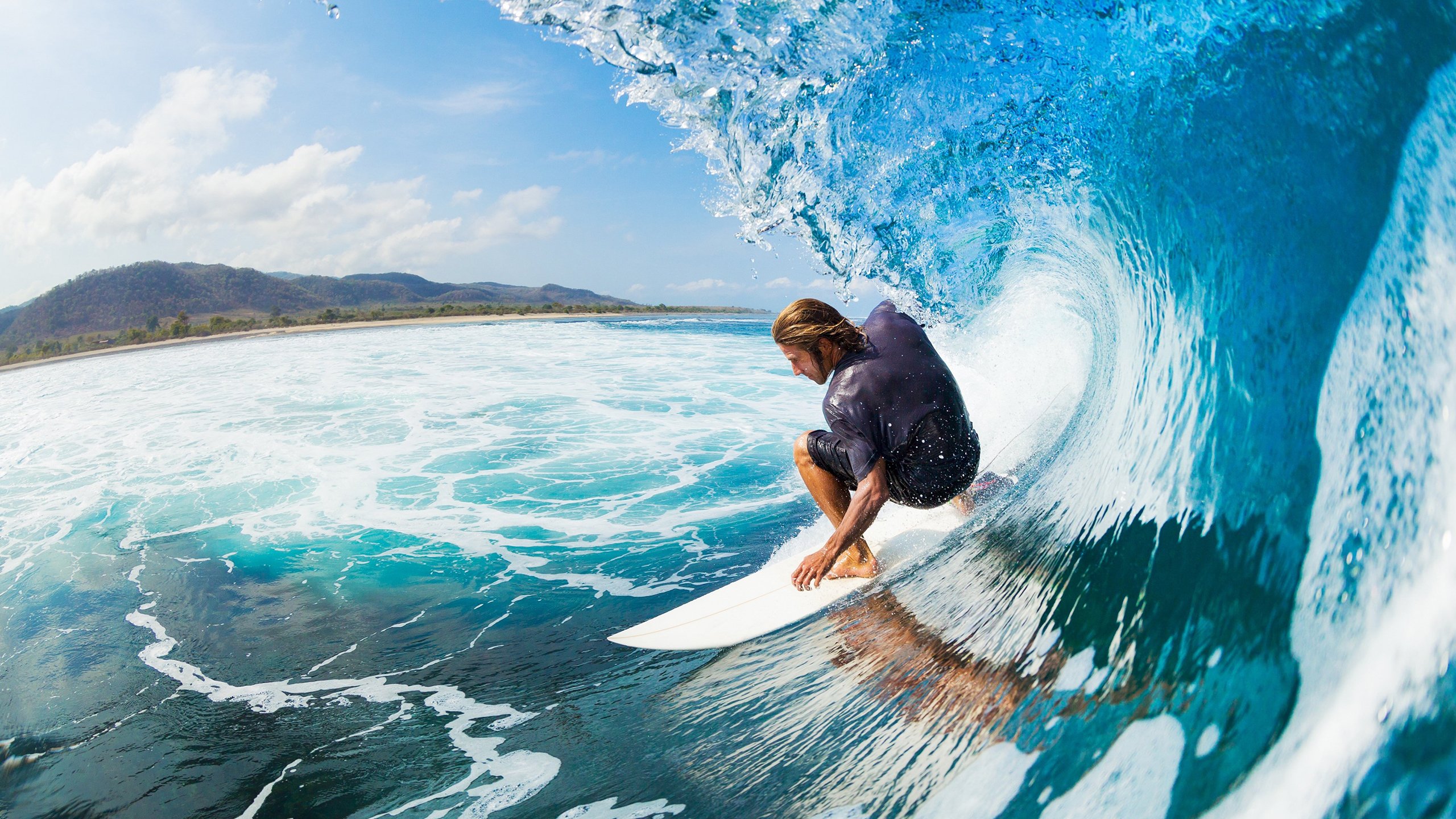 红色闪电撕裂蓝色天幕,拉什福德生涯之夜,曼联以爱尔兰火力全面压制那不勒斯