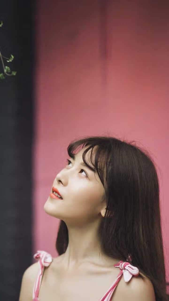 足球之夜的双重奏，AC米兰压哨绝杀莱比锡红牛，卡瓦哈尔德甲争冠战独揽乾坤