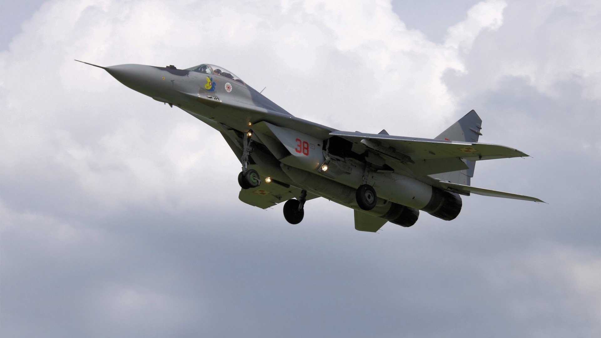 幽灵船驶入致命航线，米切尔空砍50+准三双，黄蜂七人上双逆袭独行侠