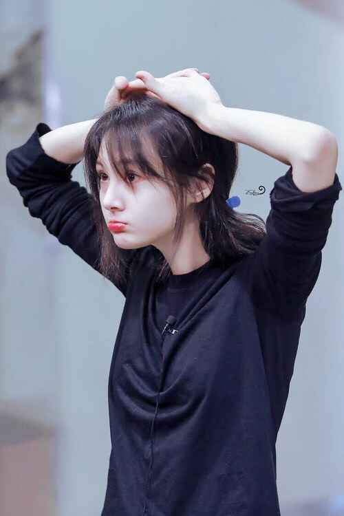 悖论的唯一解，当哈兰德身披袋鼠战袍，在墨西哥城碾碎足球铁律